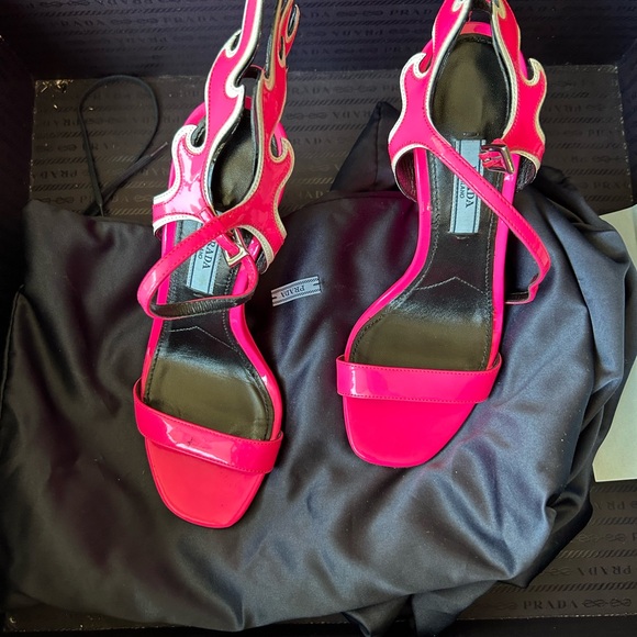 Prada flame wedges - Picture 4 of 6